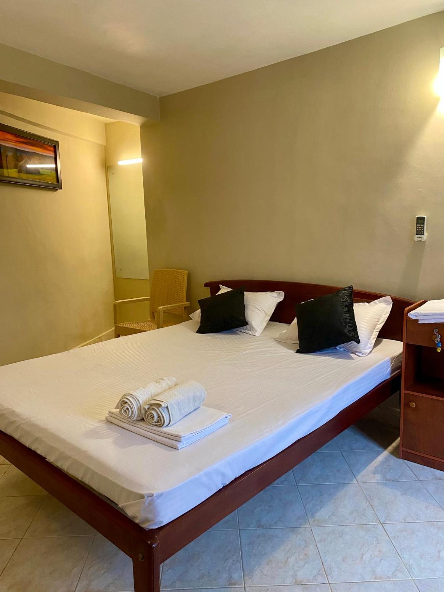 Grand Resort Kandy Extérieur photo
