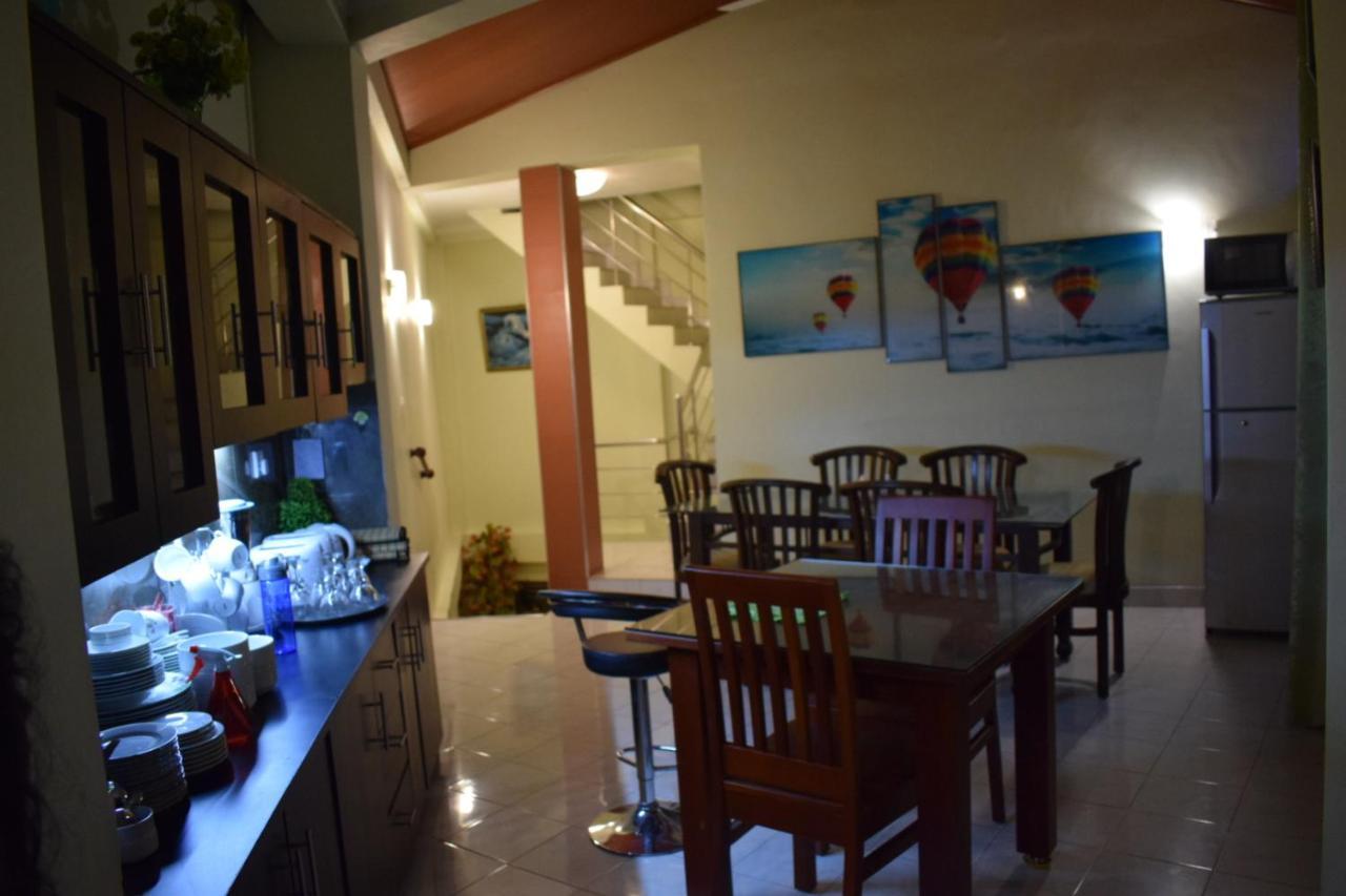 Grand Resort Kandy Extérieur photo