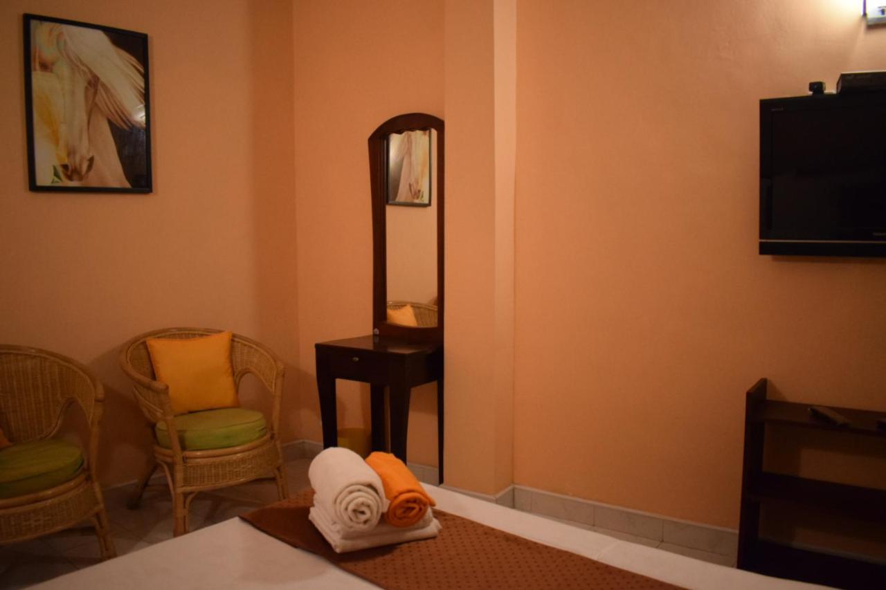 Grand Resort Kandy Extérieur photo